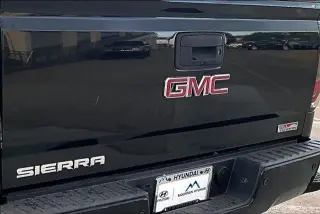 GMC Sierra 1500 2017 4x4 SLT 4dr Crew Cab 5.8 ft. SB