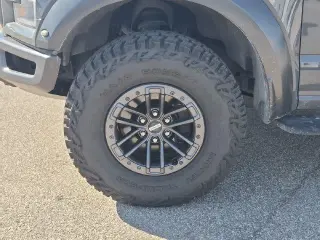 Ford F-150 2020 4x4 Raptor 4dr SuperCrew 5.5 ft. SB
