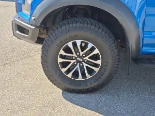 Ford F-150 2019 4x4 Raptor 4dr SuperCrew 5.5 ft. SB
