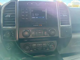 Ford F-150 2017 4x4 XLT 4dr SuperCrew 6.5 ft. SB
