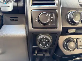 Ford F-150 2017 4x4 XLT 4dr SuperCrew 6.5 ft. SB