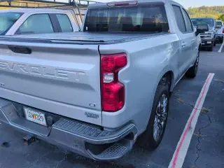 Chevrolet Silverado 1500 2019 4x2 LT 4 puertas Crew Cab 5.8 pies SB