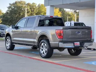 Ford F-150 2022 4x4 XLT 4 puertas SuperCrew 5.5 pies SB