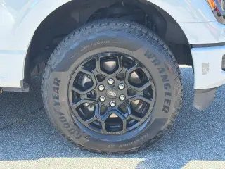 Ford F-150 2024 4x4 XLT 4dr SuperCrew 5.5 ft. SB