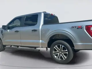 Ford F-150 2023 4x4 XL 4dr SuperCrew 5.5 ft. SB