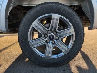 Ford F-150 2019 4x4 XLT 4dr SuperCrew 5.5 ft. SB