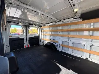 Ford Transit 2017 250 3dr SWB Low Roof Cargo Van w/60/40 Passenger Side Doors