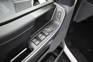 Ford F-150 Lightning 2024 AWD XLT 4dr SuperCrew 5.5 ft. SB