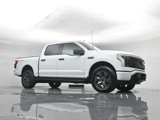 Ford F-150 Lightning 2024 AWD XLT 4dr SuperCrew 5.5 ft. SB