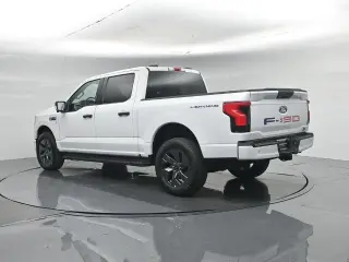 Ford F-150 Lightning 2024 AWD XLT 4dr SuperCrew 5.5 ft. SB