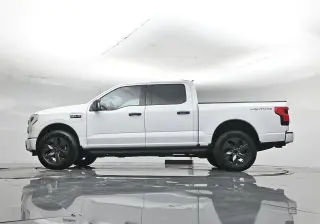 Ford F-150 Lightning 2024 AWD XLT 4dr SuperCrew 5.5 ft. SB