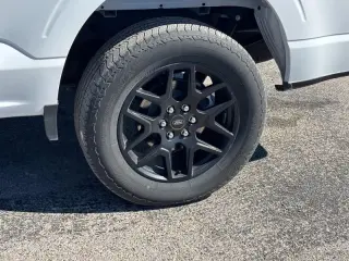 Ford F-150 2025 4x4 STX 4 puertas SuperCrew SB 5.5 pies