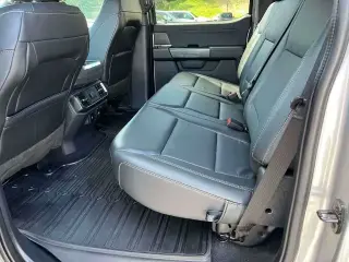 Ford F-150 2023 4x4 XLT 4dr SuperCrew 5.5 ft. SB