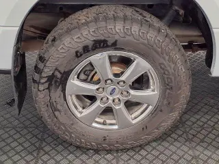 Ford F-150 2015 4x4 XLT 4dr SuperCrew 5.5 ft. SB