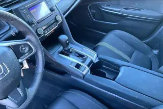 Honda Civic 2018 LX 4dr Sedán CVT