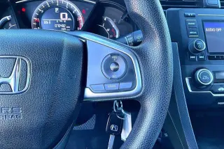 Honda Civic 2018 LX 4dr Sedán CVT