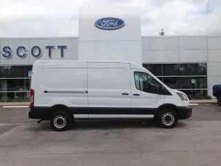 Ford Transit 2025 250 3dr LWB Techo Medio Furgón de Carga