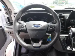 Ford Transit 2025 250 3dr LWB Techo Medio Furgón de Carga