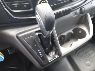 Ford Transit 2025 250 3dr LWB Techo Medio Furgón de Carga