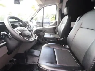 Ford Transit 2025 250 3dr LWB Techo Medio Furgón de Carga