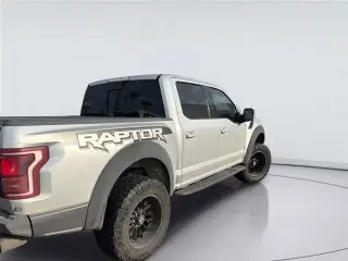 Ford F-150 2018 4x4 Raptor 4dr SuperCrew 5.5 ft. SB