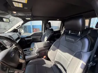 Ford F-150 2019 4x4 Raptor 4dr SuperCrew 5.5 ft. SB