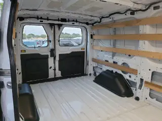 Ford Transit 2025 250 3dr SWB Techo Bajo Furgón de Carga