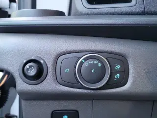 Ford Transit 2025 250 3dr SWB Techo Bajo Furgón de Carga