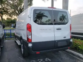 Ford Transit 2025 250 3dr SWB Techo Bajo Furgón de Carga