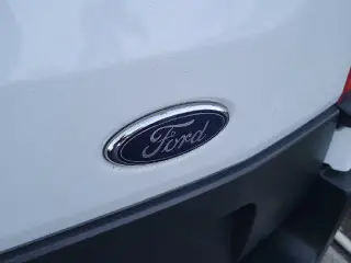 Ford Transit 2025 250 3dr SWB Techo Bajo Furgón de Carga