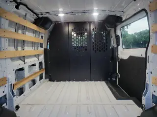 Ford Transit 2025 250 3dr SWB Techo Bajo Furgón de Carga