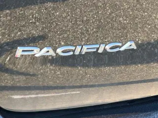 Chrysler Pacifica 2023 AWD Limited 4dr Mini-Van