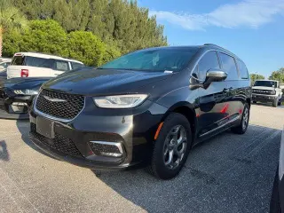 Chrysler Pacifica 2023 AWD Limited 4dr Mini-Van