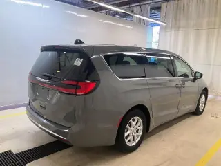 Chrysler Pacifica 2023 Touring L 4dr Mini-Van