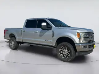 Ford F-250 Super Duty 2017 4x4 XL 4dr Crew Cab 8 ft. LB Pickup
