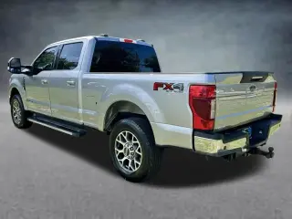 Ford F-250 Super Duty 2021 4x4 Lariat 4dr Crew Cab 6.8 ft. SB Pickup