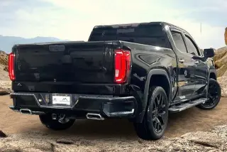 GMC Sierra 1500 2021 4x4 Denali 4dr Crew Cab 5.8 ft. SB
