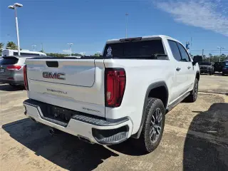 GMC Sierra 1500 2020 4x4 Denali 4dr Crew Cab 5.8 ft. SB