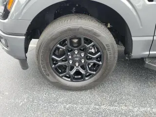 Ford F-150 2025 4x2 XLT 4dr SuperCrew 5.5 ft. SB