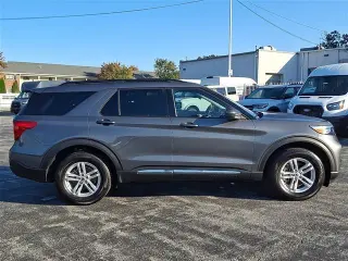 Ford Explorer 2023 AWD XLT 4dr SUV