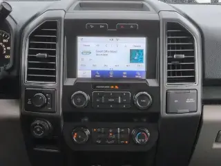 Ford F-150 2019 4x4 XLT 4dr SuperCrew 5.5 ft. SB