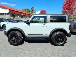 Ford Bronco 2021 4x4 First Edition Advanced 2dr SUV