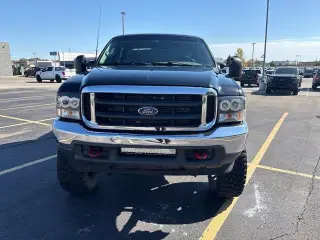 Ford F-250 Super Duty 2003 4dr Crew Cab XLT 4WD SB