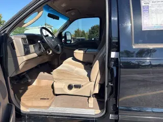 Ford F-250 Super Duty 2003 4dr Crew Cab XLT 4WD SB