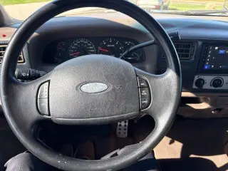Ford F-250 Super Duty 2003 4dr Crew Cab XLT 4WD SB
