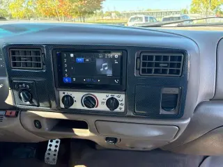 Ford F-250 Super Duty 2003 4dr Crew Cab XLT 4WD SB