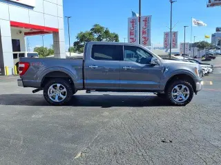 Ford F-150 2022 4x4 XL 4dr SuperCrew 5.5 ft. SB