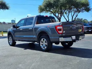 Ford F-150 2022 4x4 XL 4dr SuperCrew 5.5 ft. SB