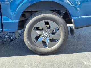 Ford F-150 2025 4x2 STX 4dr SuperCrew 5.5 ft. SB