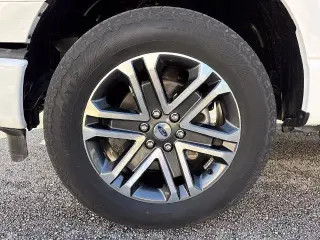 Ford F-150 2023 4x4 XL 4dr SuperCrew 5.5 ft. SB